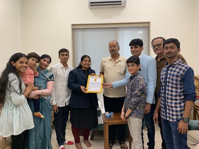 करेंसी नोट संग्रह कर रितेश ने बनाया विश्व रिकॉर्ड, गोल्डन बुक ऑफ वर्ल्ड रिकॉर्ड में दर्ज